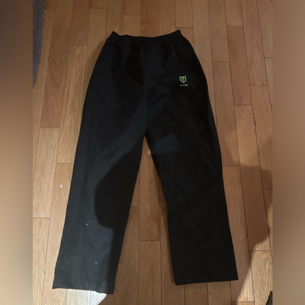RAIN PROOF PANTS SIZE M from Amazon